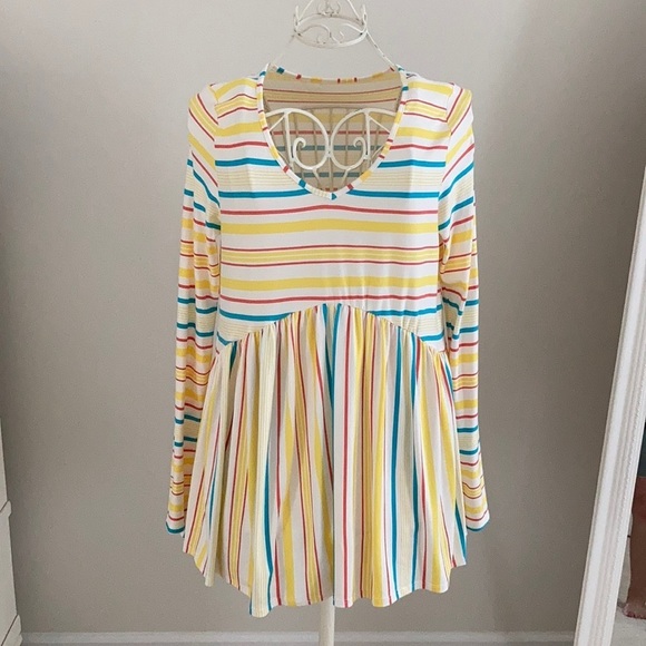 𝅺LONG sleeve top - Picture 1 of 3